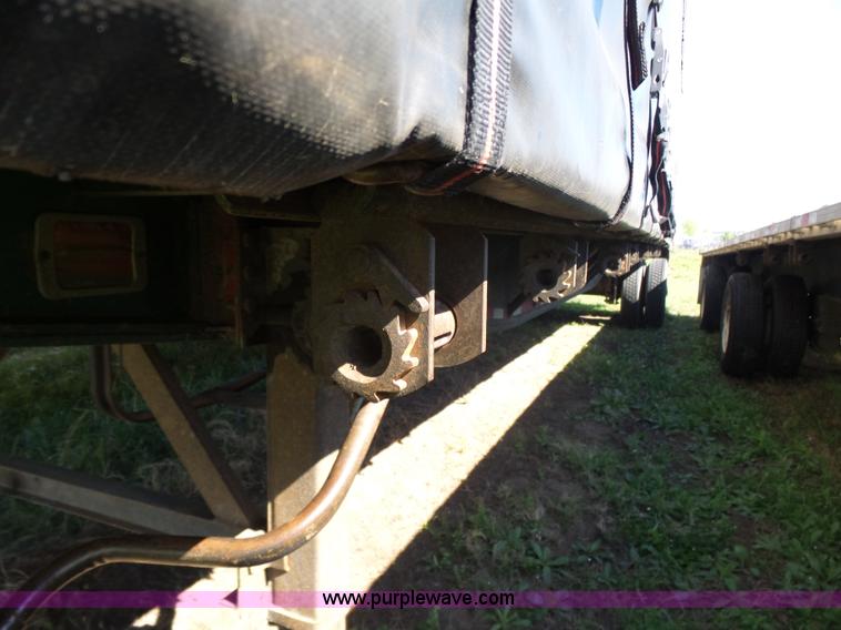 image for item L5803 1990 Fruehauf PBA-F2B-48W soft-side cargo trailer
