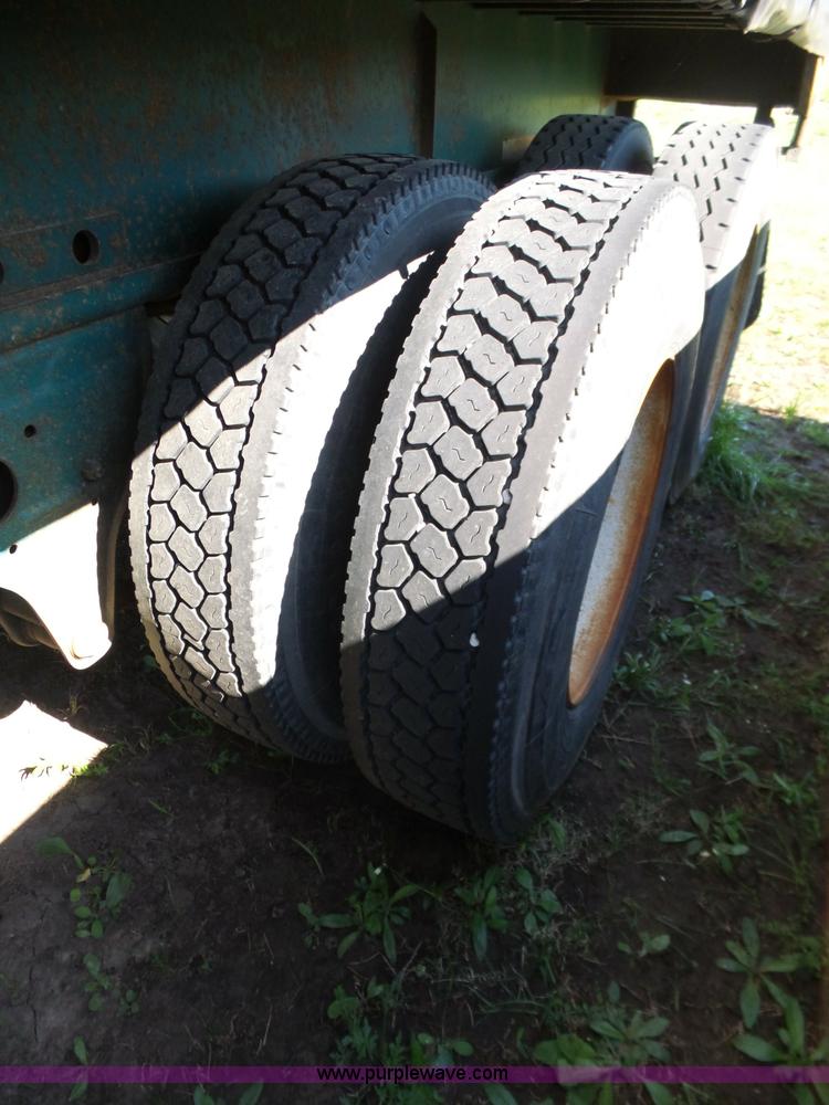 image for item L5803 1990 Fruehauf PBA-F2B-48W soft-side cargo trailer