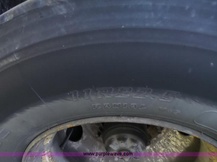 image for item L5803 1990 Fruehauf PBA-F2B-48W soft-side cargo trailer