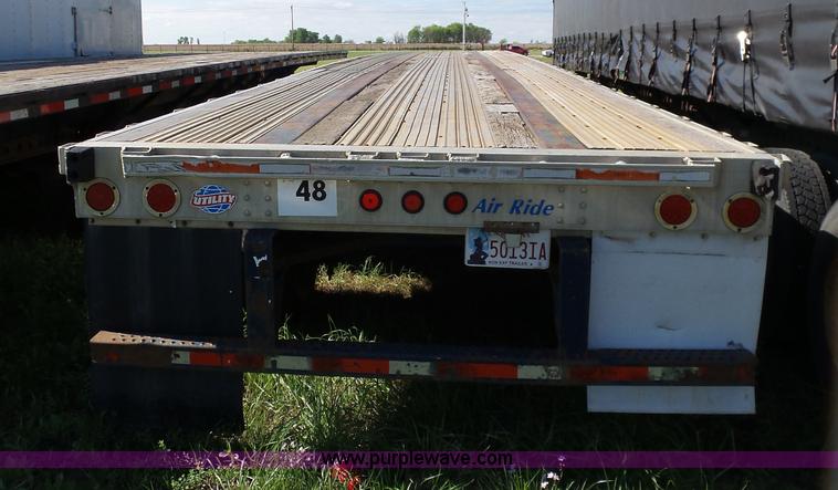 image for item L5804 1999 Utility FS2CHA flatbed trailer
