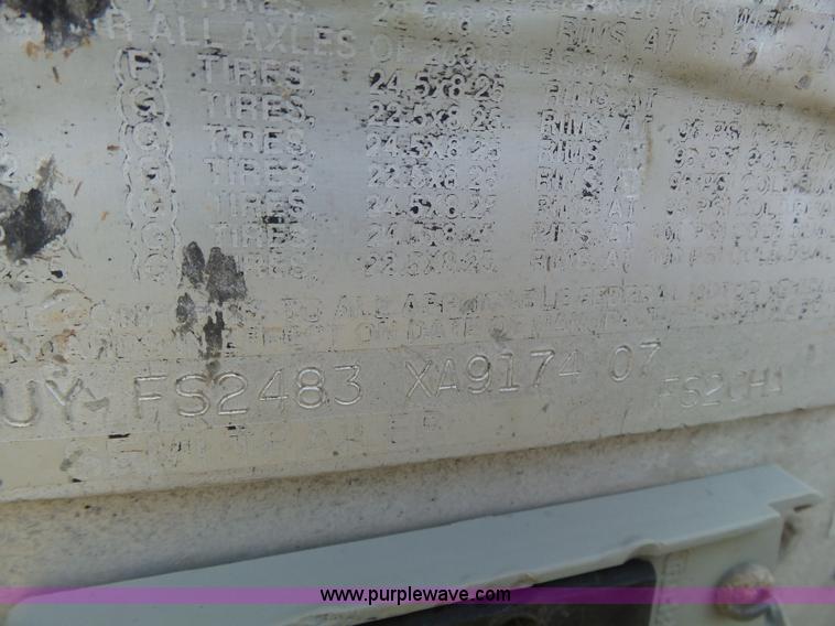 image for item L5804 1999 Utility FS2CHA flatbed trailer