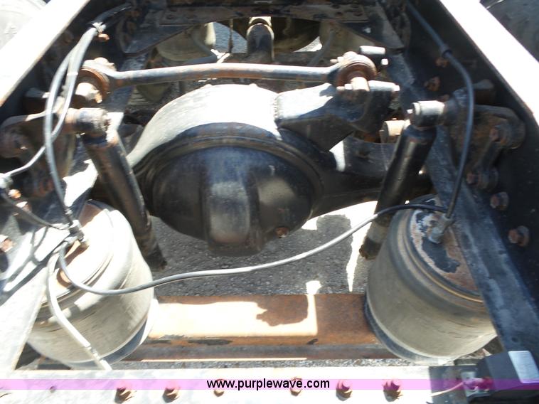 image for item L6322 1993 Volvo WIAM semi truck