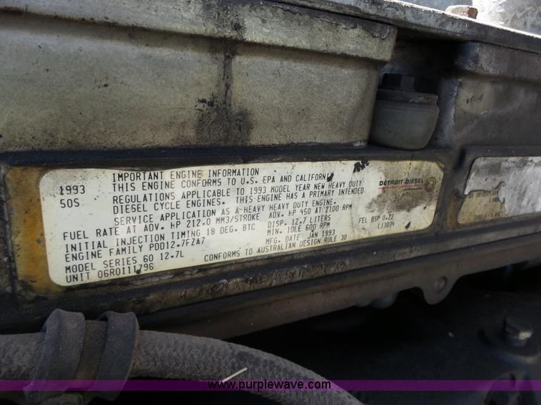 image for item L6322 1993 Volvo WIAM semi truck