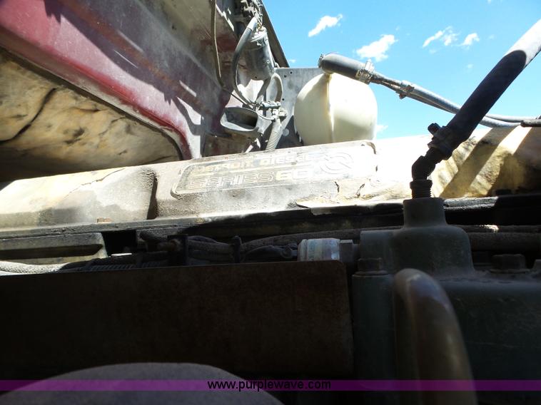 image for item L6322 1993 Volvo WIAM semi truck