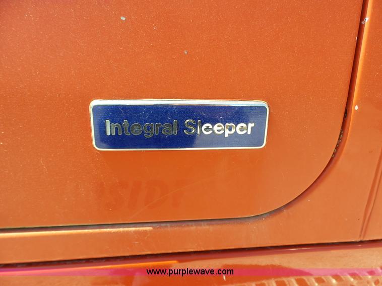 image for item L6323 1993 Volvo WIAM semi truck