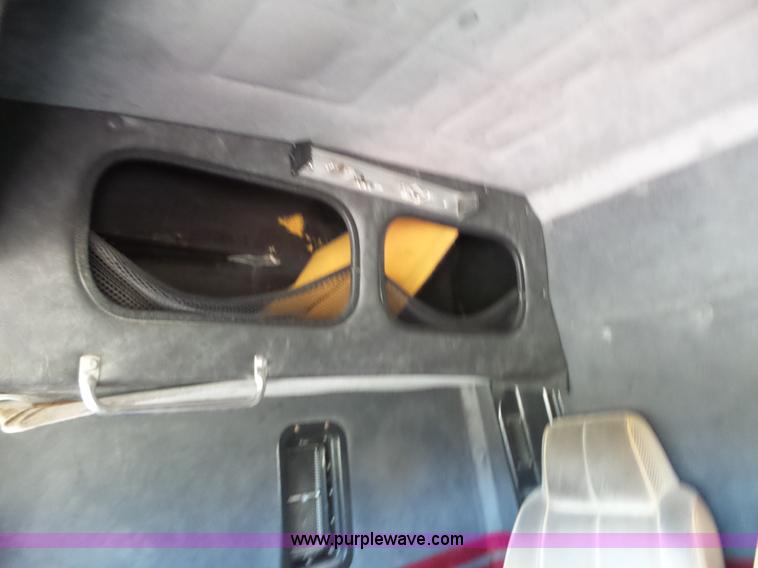 image for item L6323 1993 Volvo WIAM semi truck