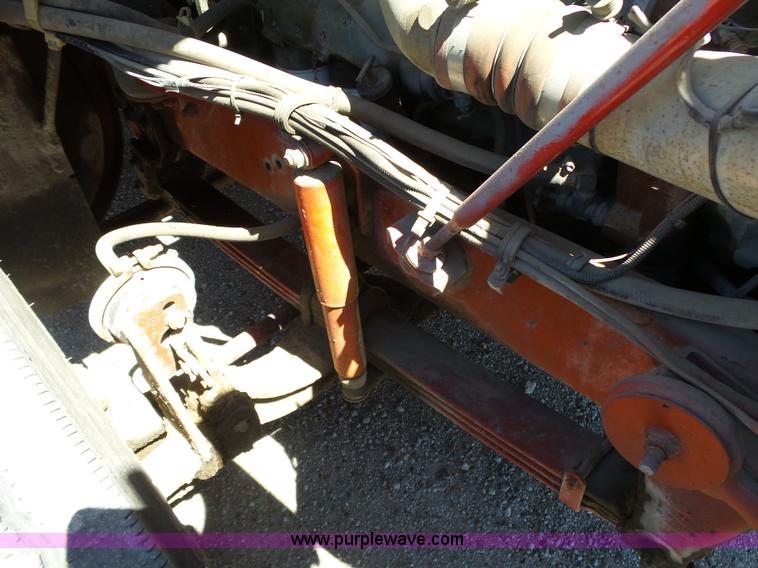 image for item L6323 1993 Volvo WIAM semi truck