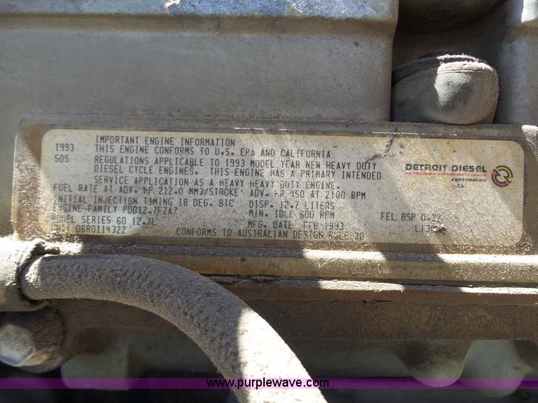 image for item L6323 1993 Volvo WIAM semi truck