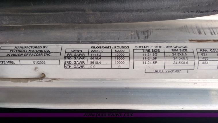 image for item L7497 2003 Peterbilt 379 semi truck