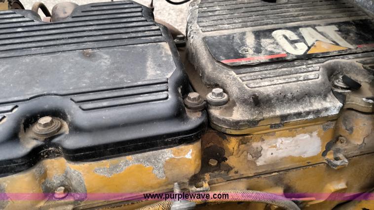 image for item L7497 2003 Peterbilt 379 semi truck