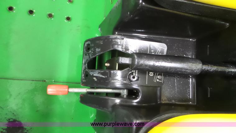 image for item K4646 John Deere Gator Turf utility vehicle