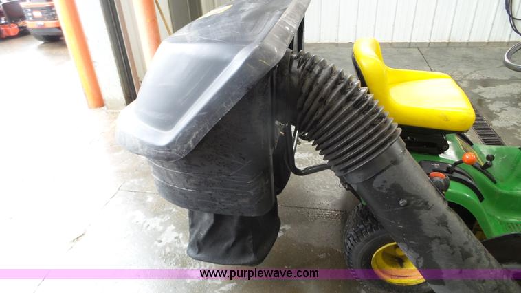 image for item K4648 John Deere 185 Hydro lawn mower