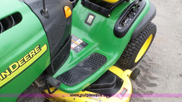 image for item K4659 John Deere L130 lawn mower