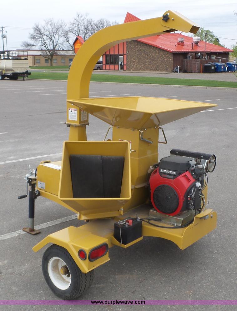 image for item K4672 Wallenstein BXMT4224 wood chipper