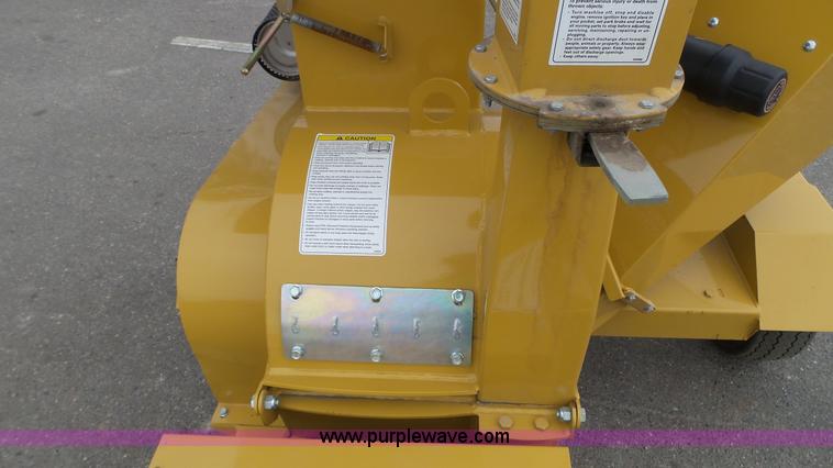 image for item K4672 Wallenstein BXMT4224 wood chipper