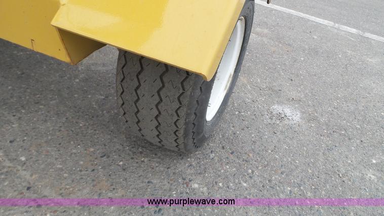 image for item K4672 Wallenstein BXMT4224 wood chipper