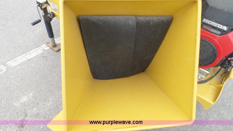 image for item K4672 Wallenstein BXMT4224 wood chipper