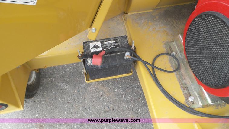 image for item K4672 Wallenstein BXMT4224 wood chipper