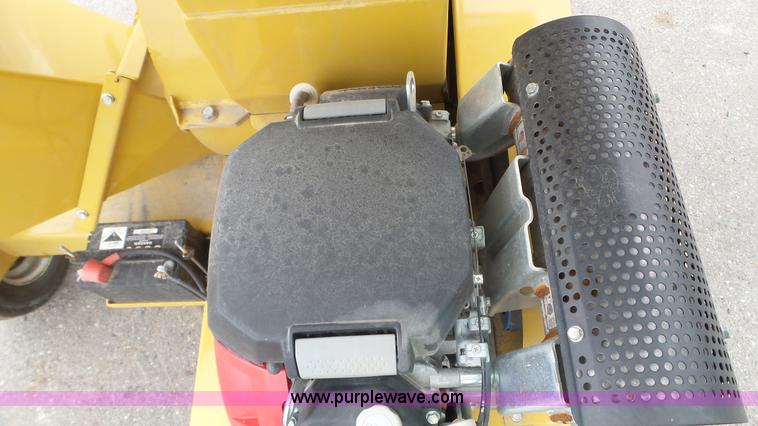 image for item K4672 Wallenstein BXMT4224 wood chipper