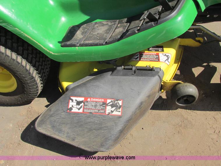 image for item K4684 2007 John Deere X300 lawn mower