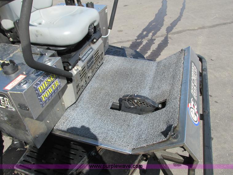 image for item K4685 2008 Dixie Chopper lawn mower