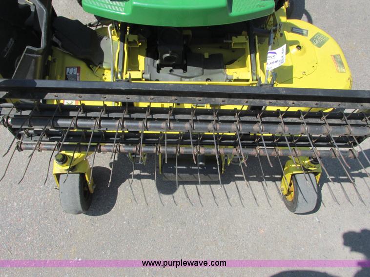 image for item K4687 John Deere F725 lawn mower