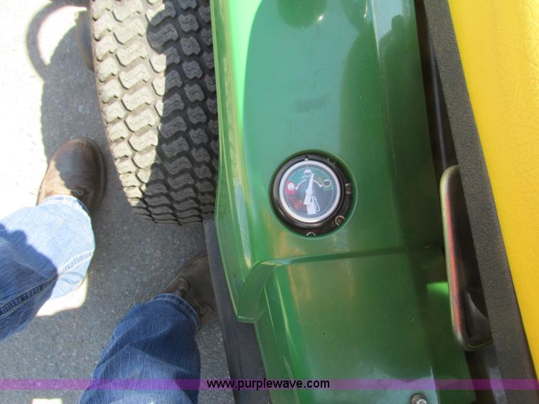 image for item K4687 John Deere F725 lawn mower