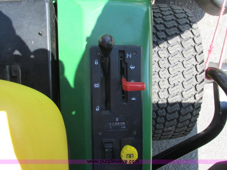 image for item K4687 John Deere F725 lawn mower