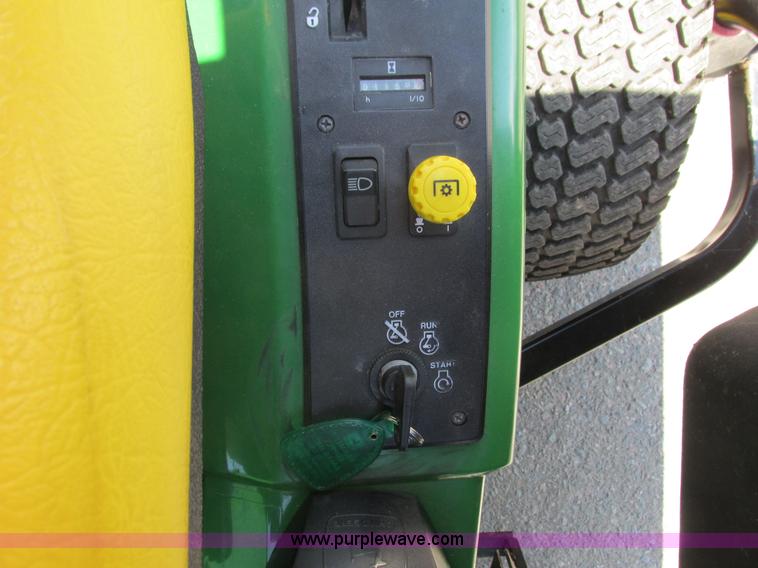 image for item K4687 John Deere F725 lawn mower