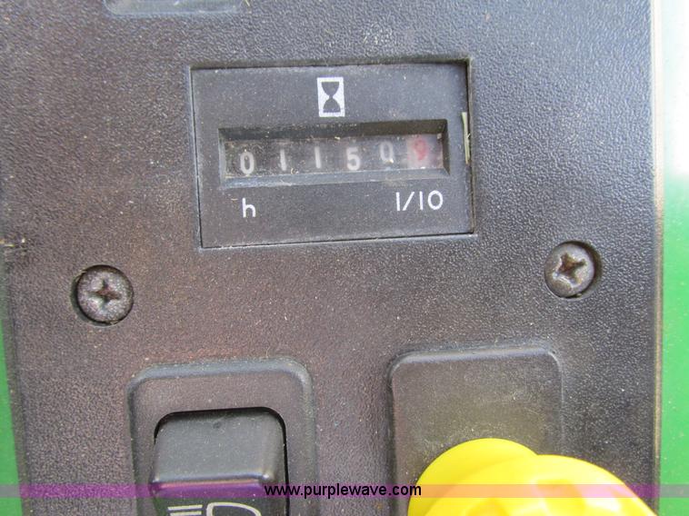 image for item K4687 John Deere F725 lawn mower