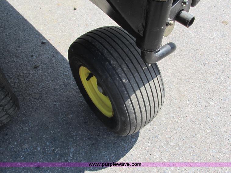 image for item K4687 John Deere F725 lawn mower