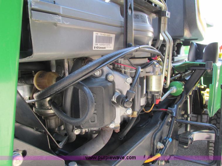 image for item K4687 John Deere F725 lawn mower