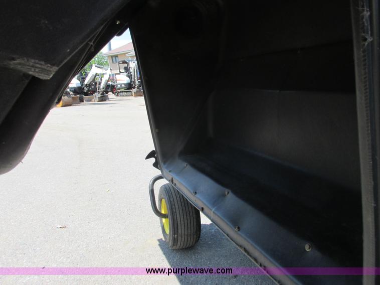 image for item K4687 John Deere F725 lawn mower