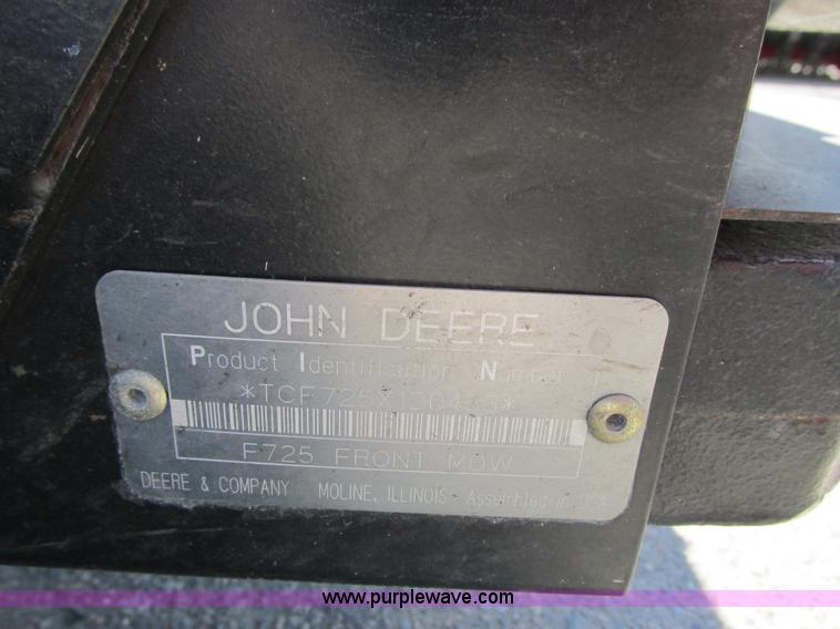image for item K4687 John Deere F725 lawn mower