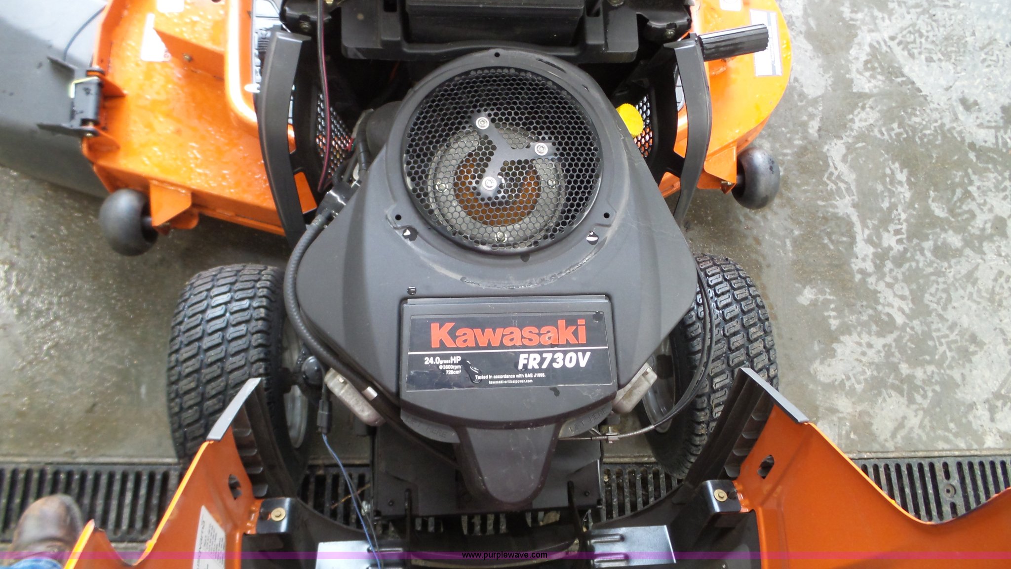 Husqvarna GT52XLS lawn mower in Hudson, WI Item K4645 sold Purple Wave