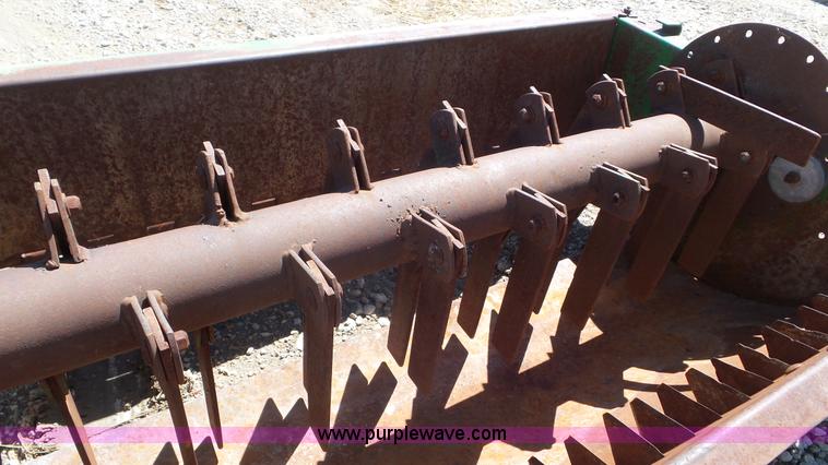 image for item AV9754 John Deere straw chopper