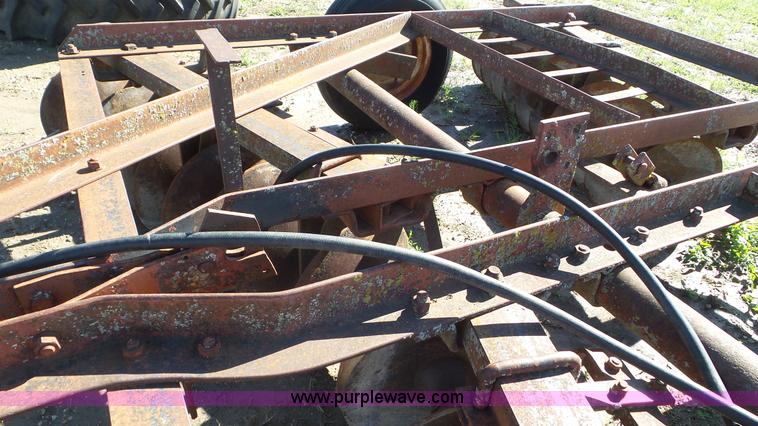 image for item AV9757 Disk