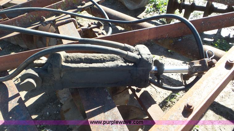 image for item AV9757 Disk