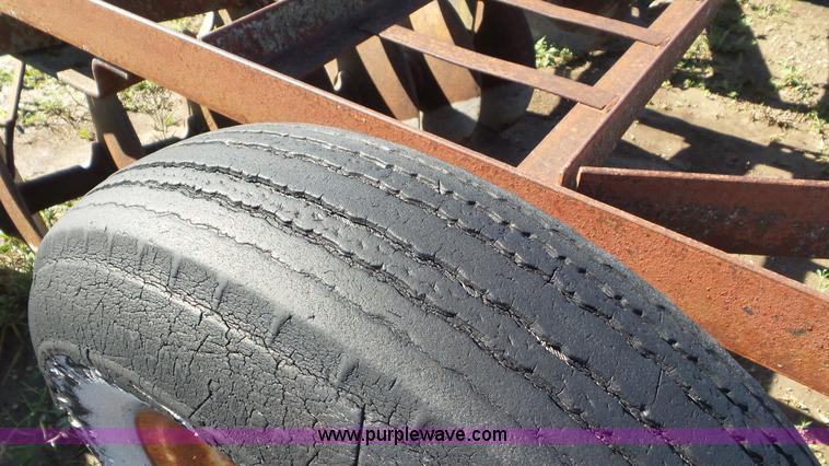 image for item AV9757 Disk