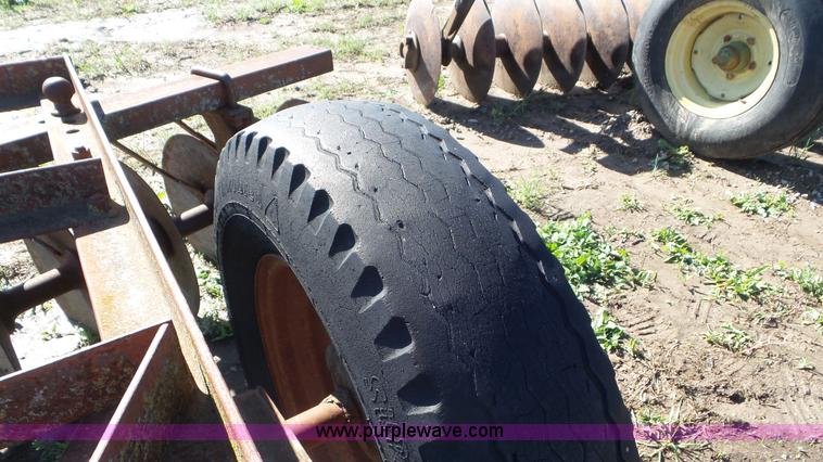 image for item AV9757 Disk