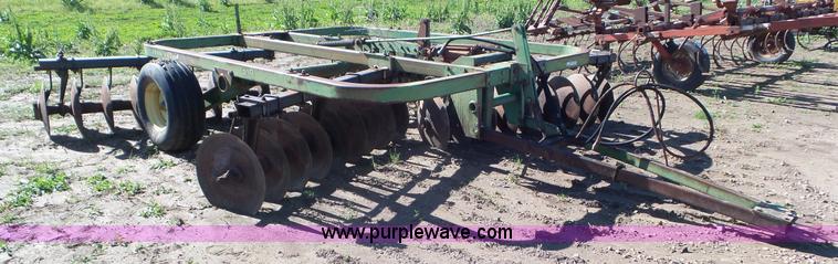 image for item AV9758 John Deere 210 disk