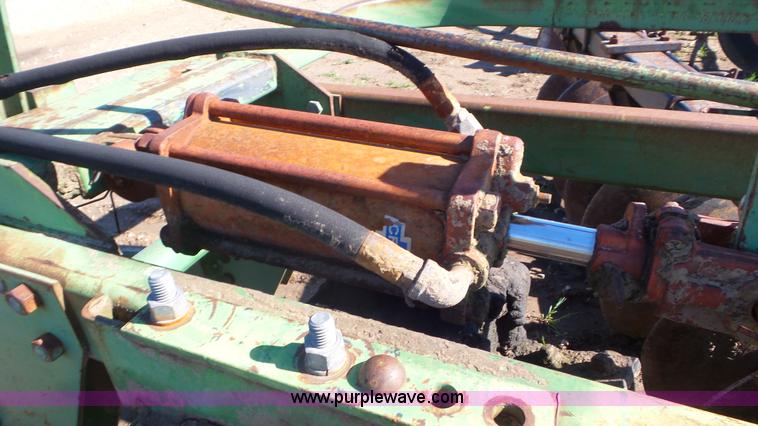 image for item AV9758 John Deere 210 disk