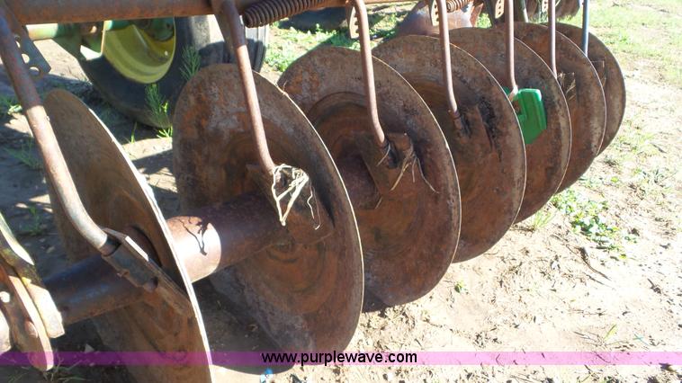 image for item AV9758 John Deere 210 disk