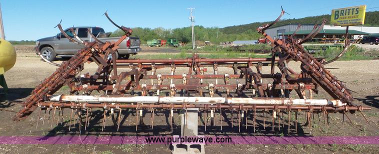 image for item AV9759 International 45 Vibra Shank field cultivator