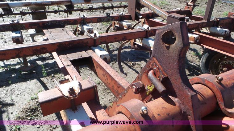 image for item AV9759 International 45 Vibra Shank field cultivator