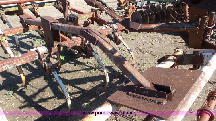 image for item AV9759 International 45 Vibra Shank field cultivator