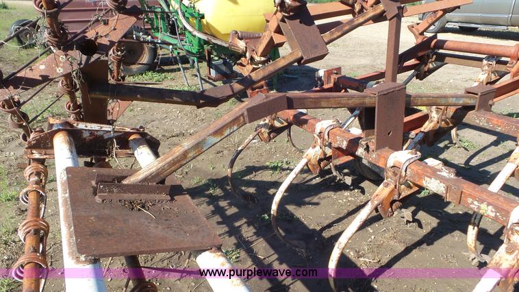 image for item AV9759 International 45 Vibra Shank field cultivator