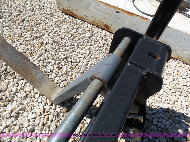 image for item BN9705 Bush Hog FL200 pallet fork attachment