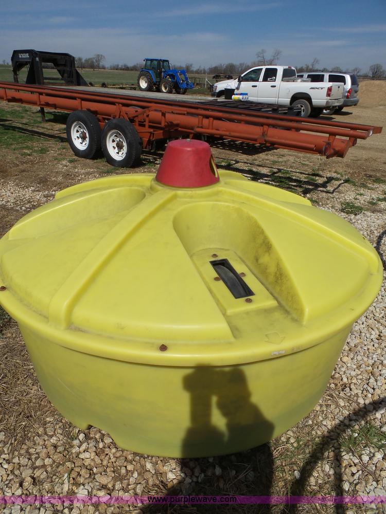 (2) 250 gallon QLF lick tanks in Osawatomie, KS Item BN9711 sold