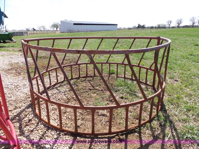 4 Round Hay Bale Feeders Item Bn9722 5 25 2016
